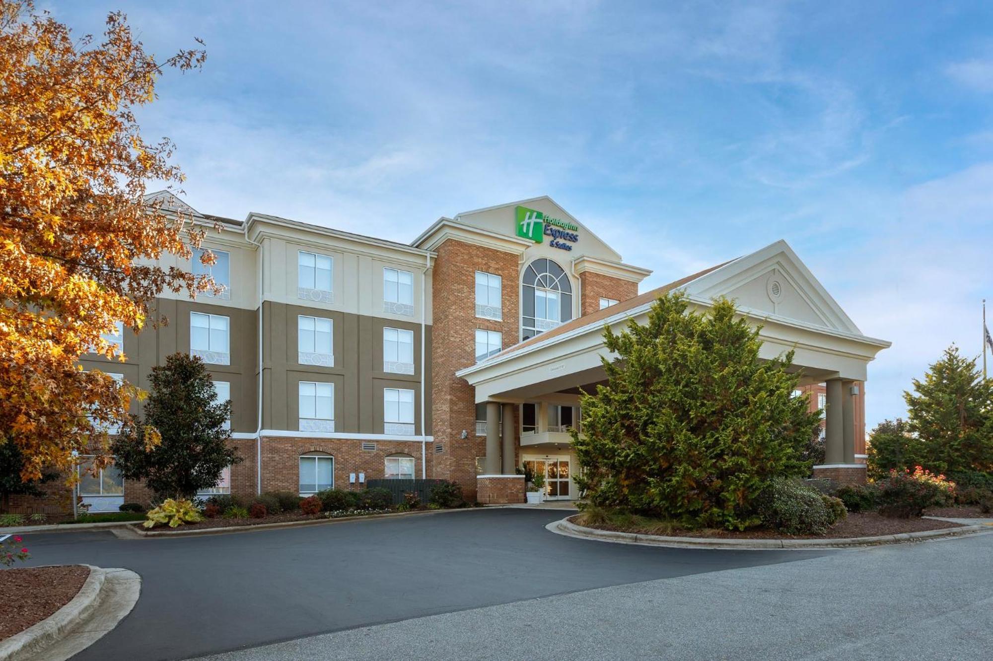 Holiday Inn Express Hotel & Suites Greensboro - Airport Area By Ihg Екстериор снимка