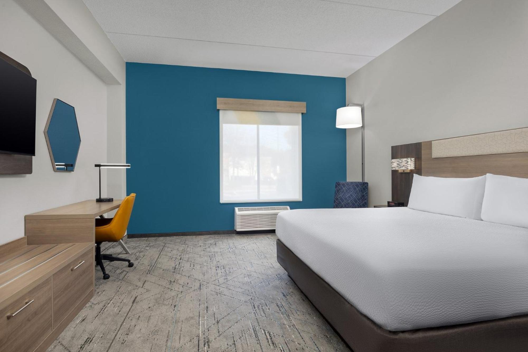 Holiday Inn Express Hotel & Suites Greensboro - Airport Area By Ihg Екстериор снимка