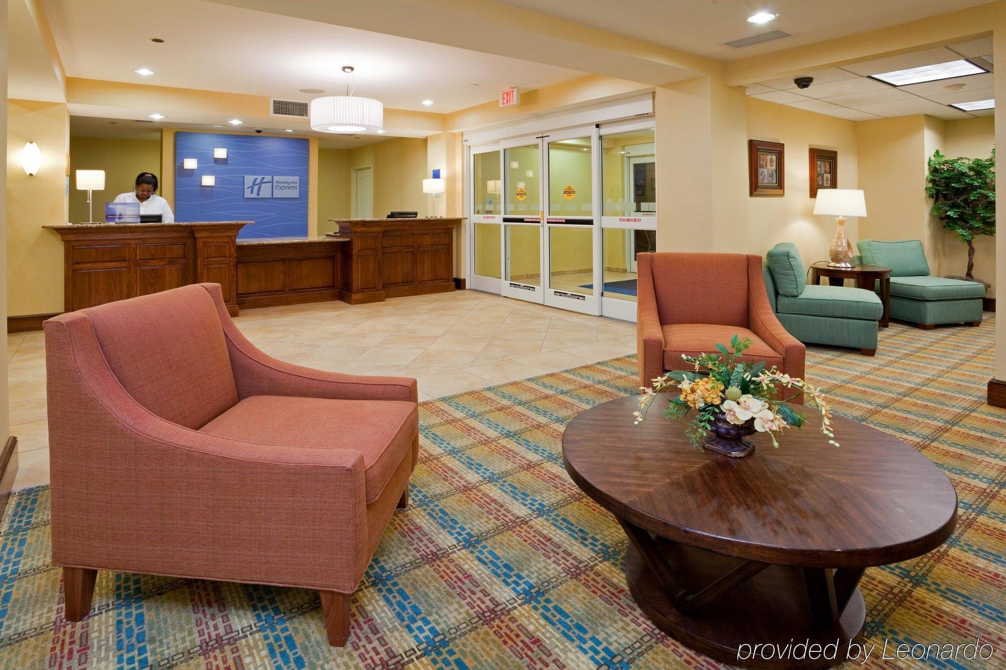 Holiday Inn Express Hotel & Suites Greensboro - Airport Area By Ihg Екстериор снимка